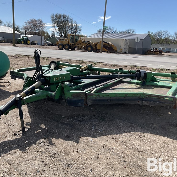 JOHN DEERE 1517
