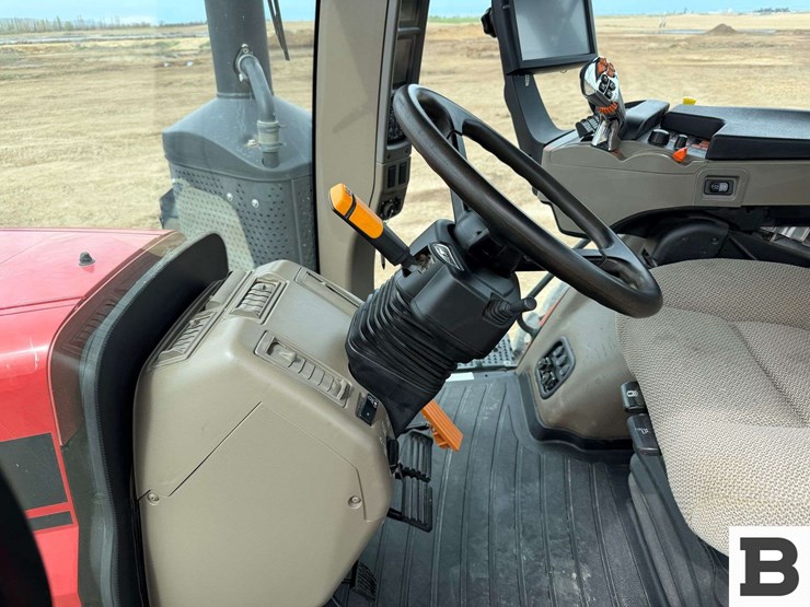 2018-case-ih-magnum-310-image-70
