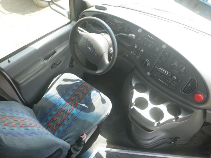 2008-ford-e450-image-10