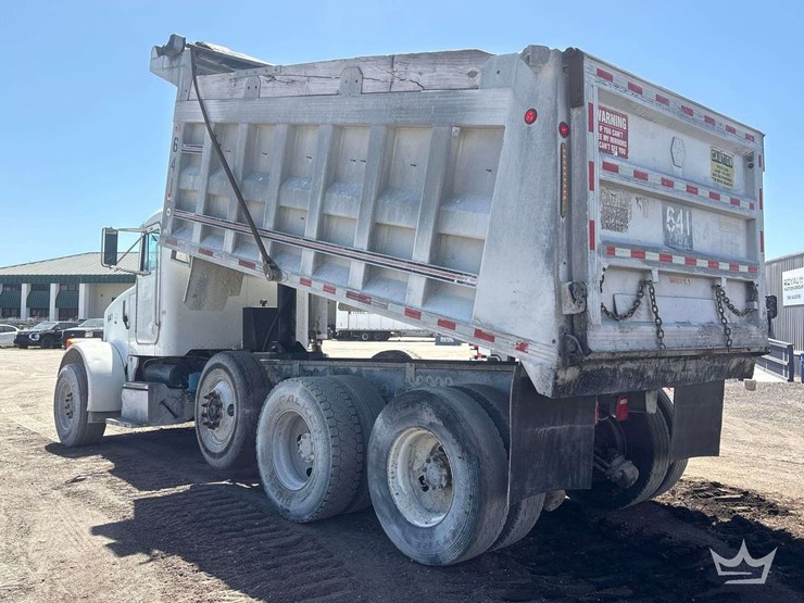 2005-peterbilt-357-image-4