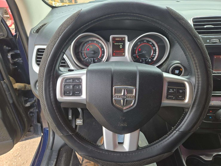 2017-dodge-journey-sxt-image-17