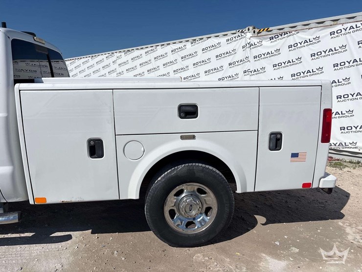 2008-ford-f350-image-11