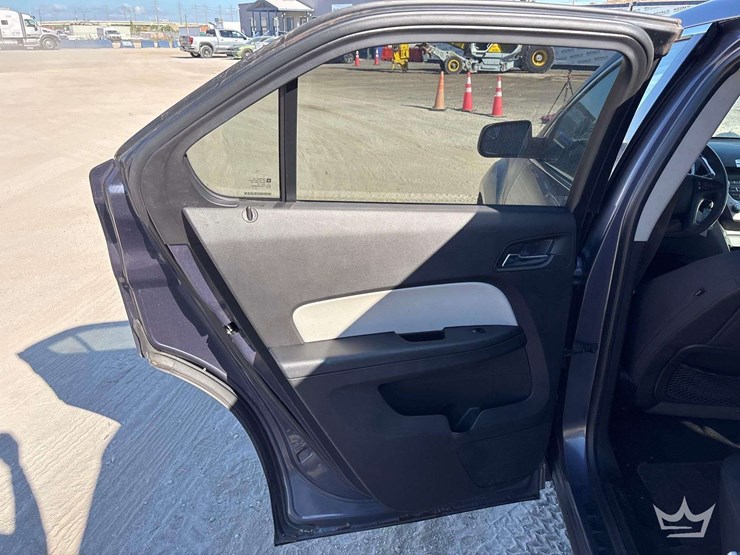 2014-chevrolet-equinox-image-16