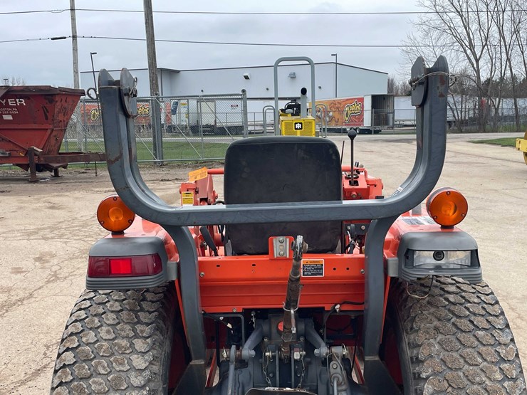 #4056-•-kubota-tractor-image-18