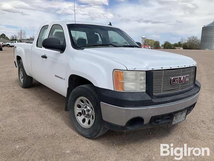 2007-gmc-sierra-1500-image-3