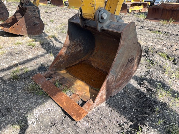 2023-kobelco-sk140sr-lc-7-image-17