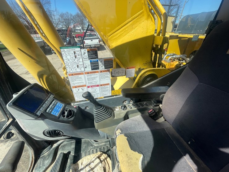 2015-komatsu-pc360-lc-10-image-53