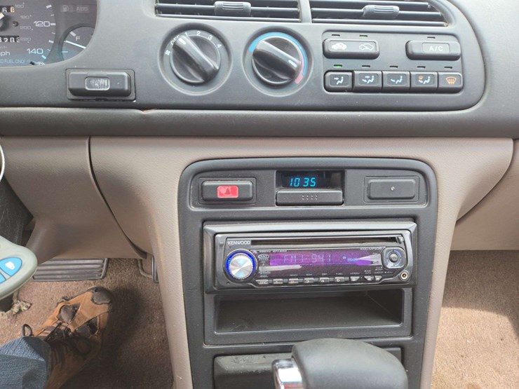 1994-honda-accord-ex-sedan-4d-image-10