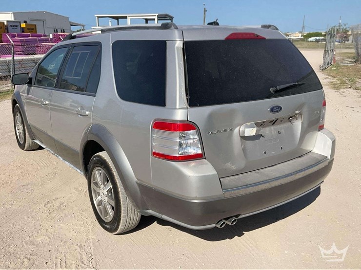 2008-ford-taurus-x-image-4