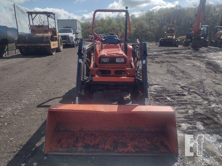 kioti-lb2204-image-2