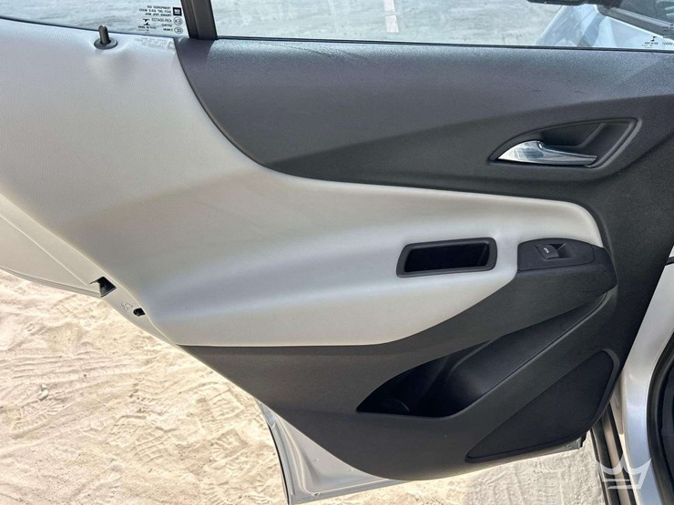 2018-chevrolet-equinox-image-21