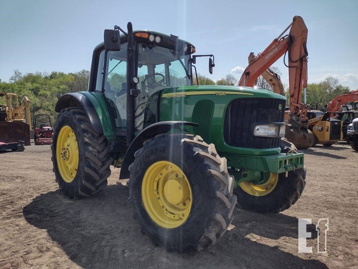 2003-john-deere-7520-image-25