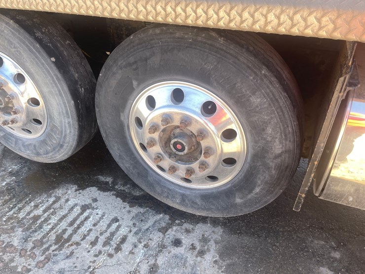 2013-mack-granite-104fr-image-21