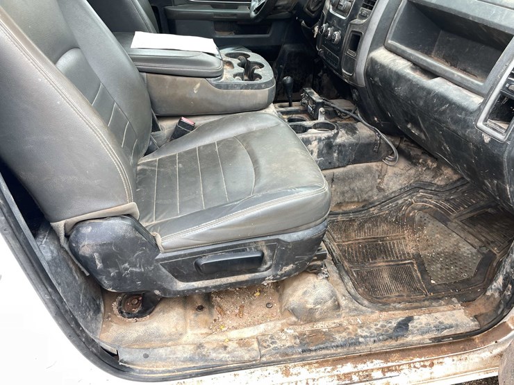 2015-dodge-ram-3500-image-80