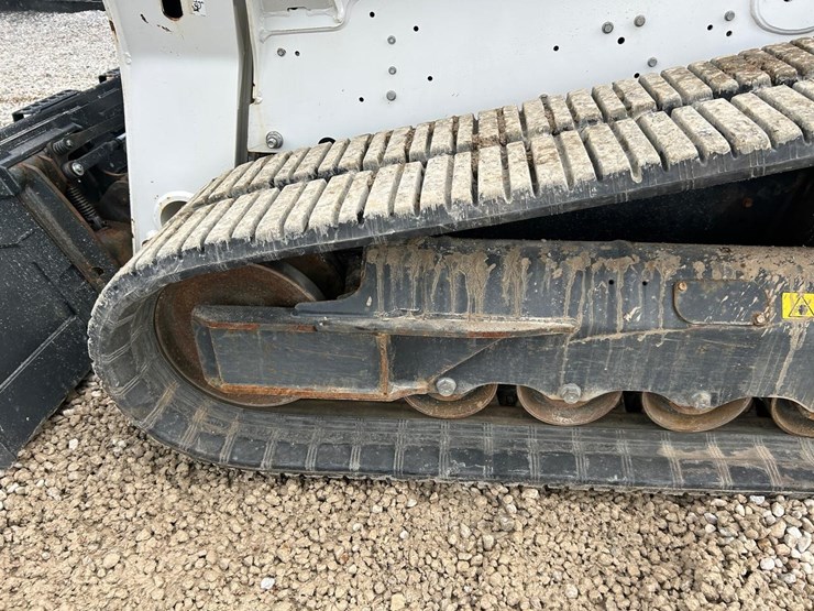 2023-bobcat-t770-image-18