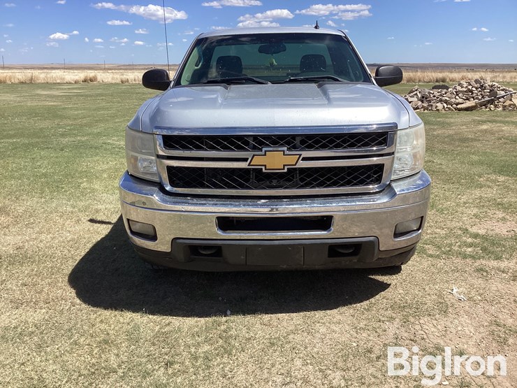 2012-chevrolet-silverado-2500-image-2