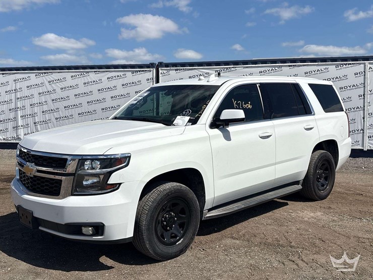 2016-chevrolet-tahoe-image-1