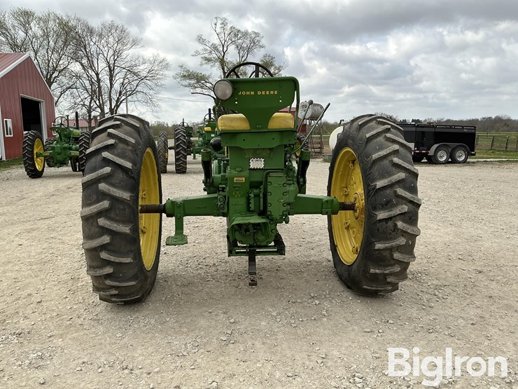 1958-john-deere-520-image-6