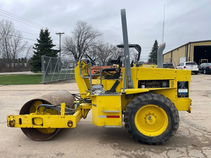 #4050-•-1998-ingersoll-rand-compactor-image-8