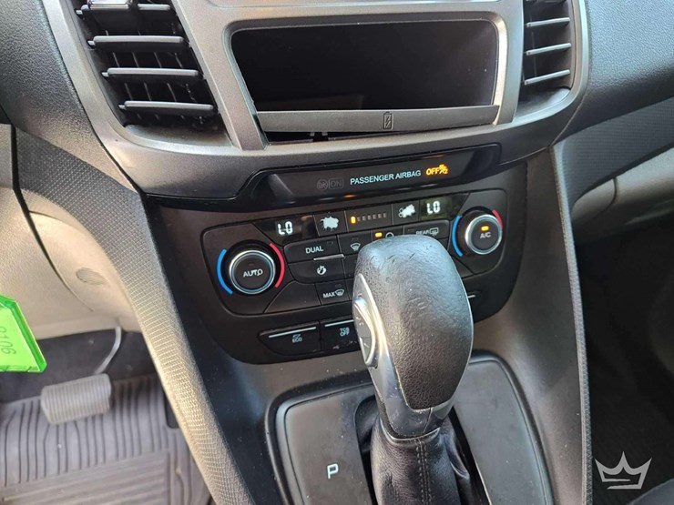 2019-ford-transit-connect-image-40