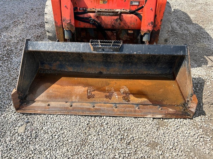 2018-kubota-ssv75-image-9