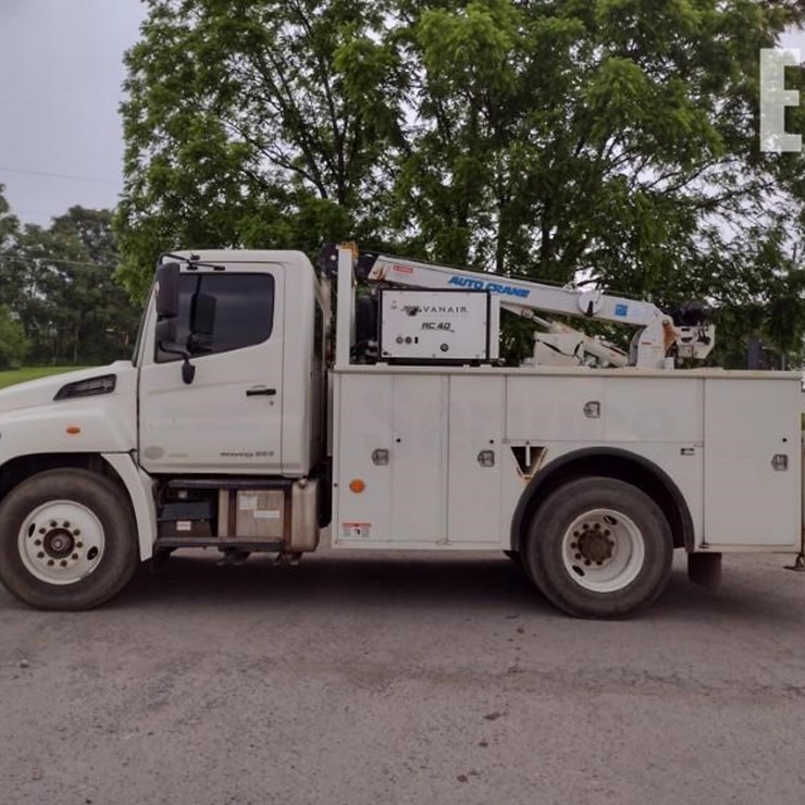 2015 HINO 338