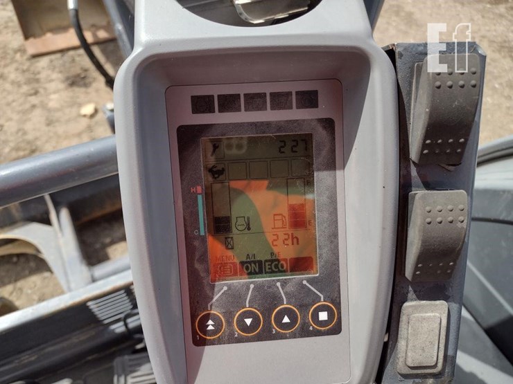 2015-deere-50g-image-7