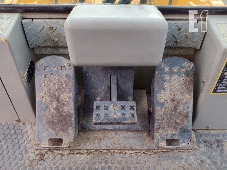 2004-deere-655c-ii-image-11