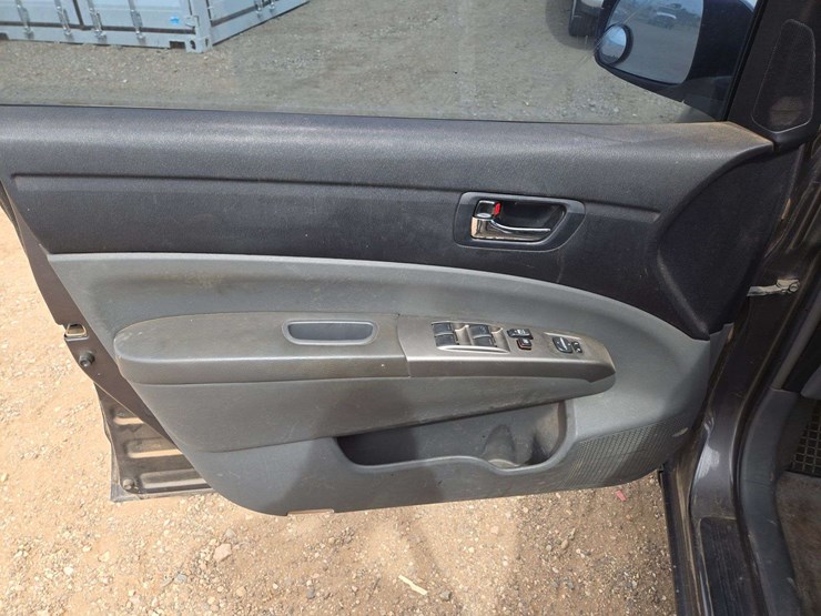 2008-toyota-prius-hatchback-image-11