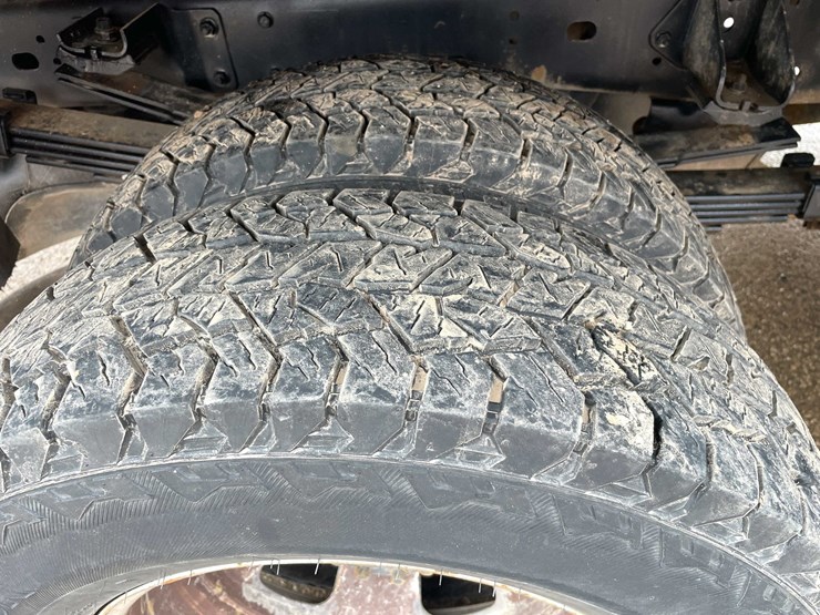 2015-dodge-ram-3500-image-16
