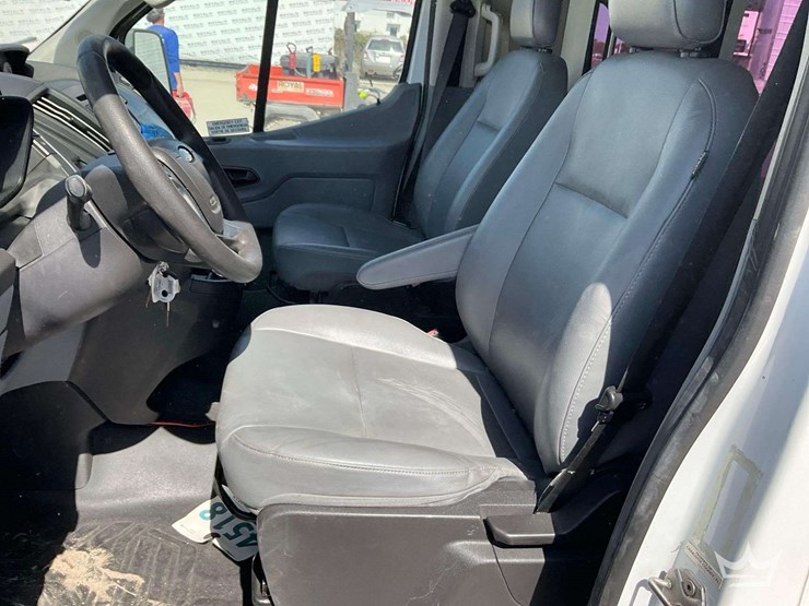2019-ford-transit-image-18