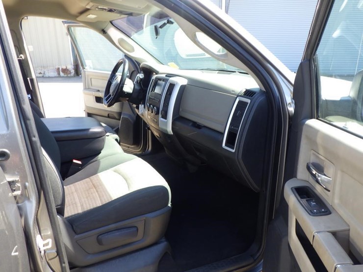 2012-dodge-1500-image-6