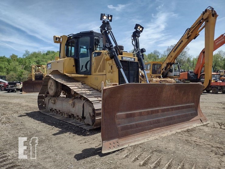 2014-caterpillar-d6t-xw-image-43