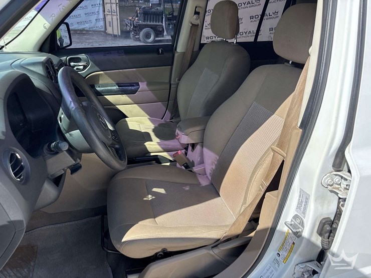 2016-jeep-patriot-image-13