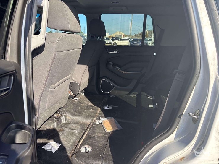 2019-chevrolet-tahoe-image-18