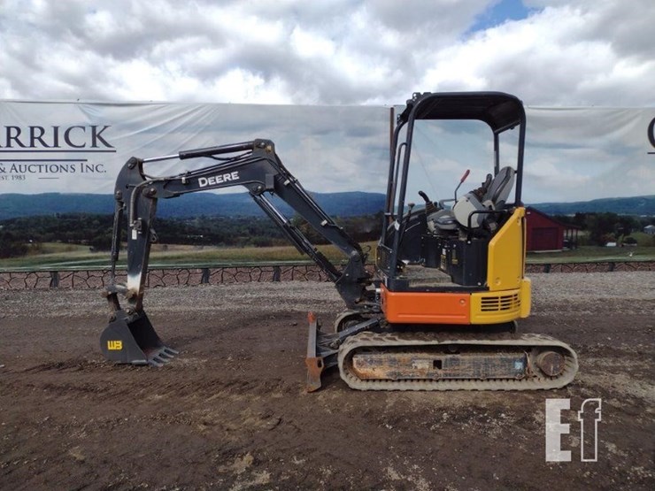 2022-deere-26g-image-1