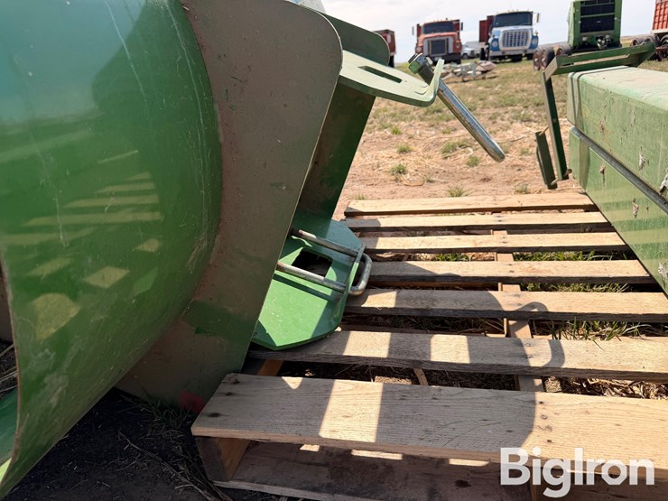 john-deere-8000-image-8