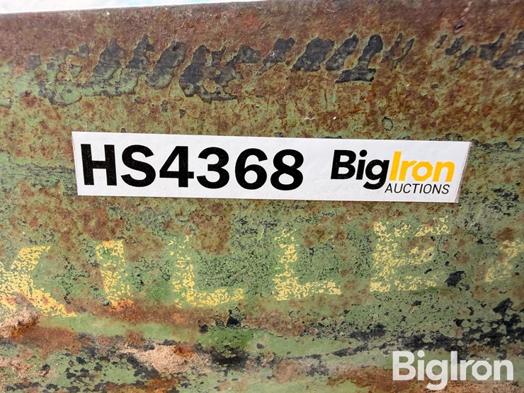 john-deere-12-image-15