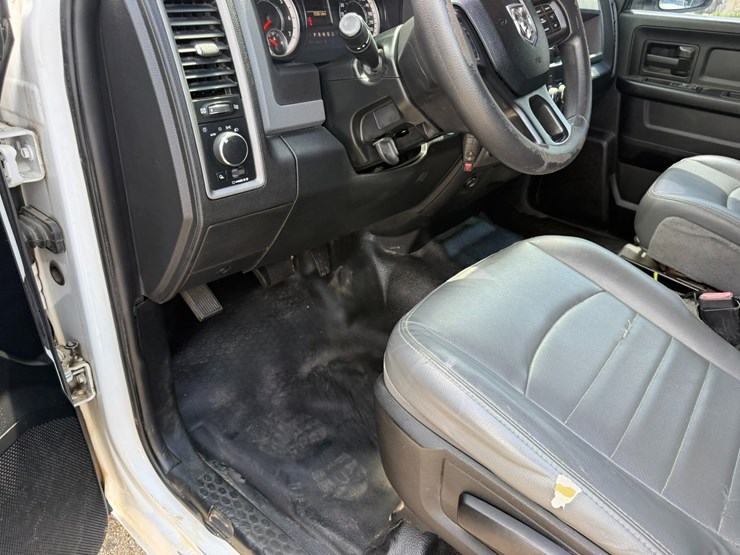 2018-dodge-1500-image-39