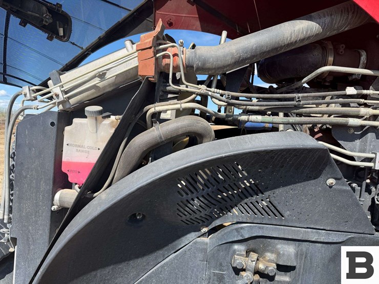 2015-case-ih-magnum-310-image-20