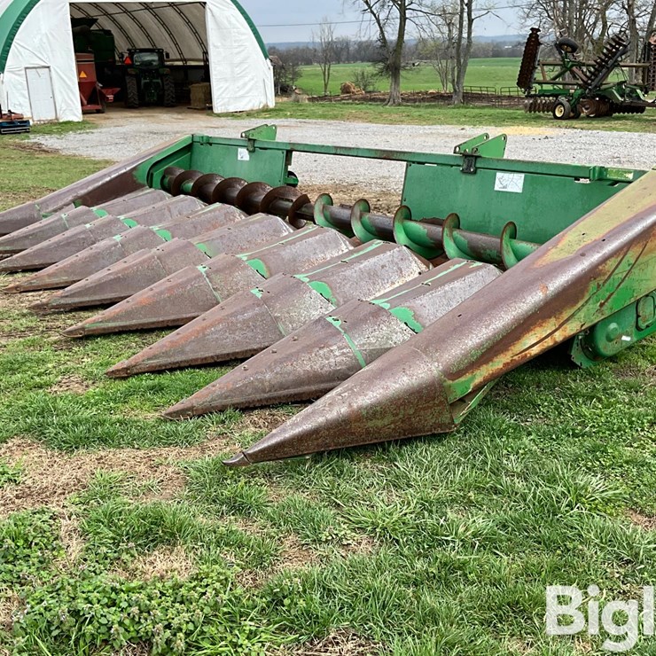 JOHN DEERE 843