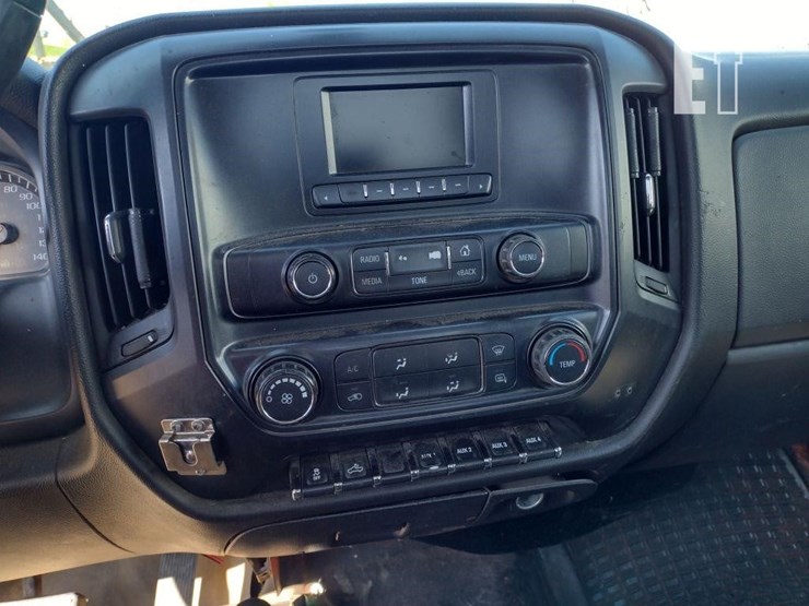 2016-chevrolet-2500hd-image-8