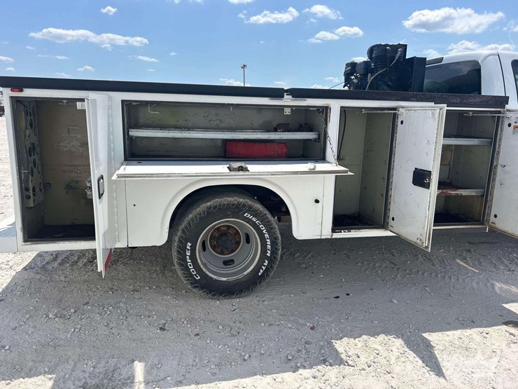 2016-ford-f350-image-21
