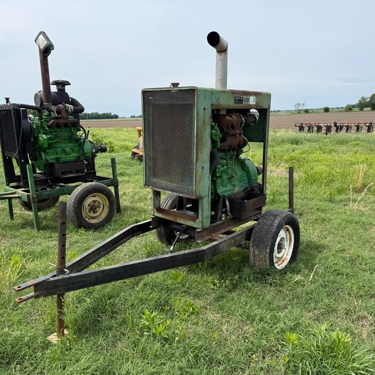 JOHN DEERE 4239T