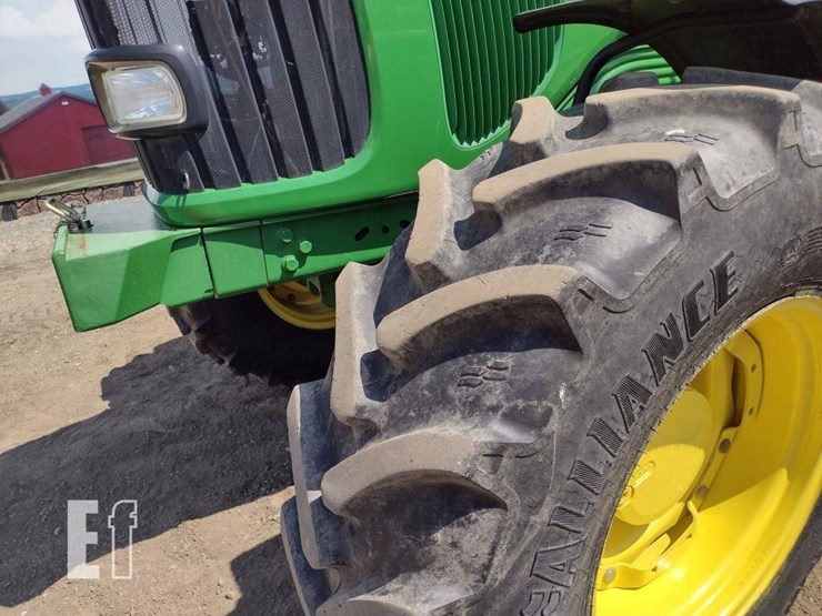 2003-john-deere-7520-image-16