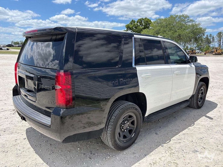 2019-chevrolet-tahoe-image-3