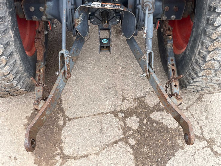 #4056-•-kubota-tractor-image-20