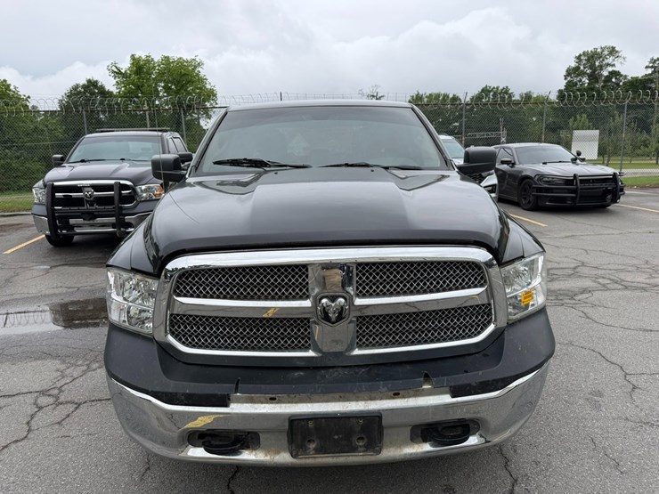 2019-dodge-1500-image-23