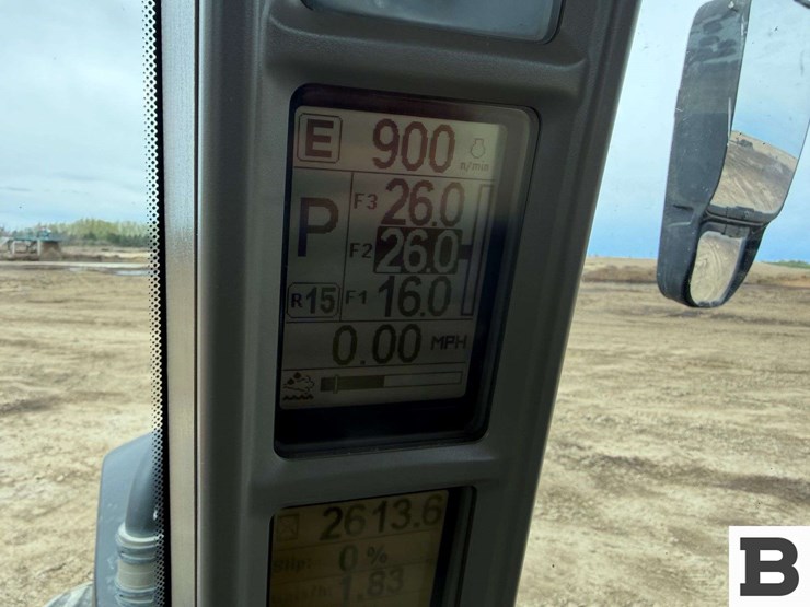 2018-case-ih-magnum-310-image-74