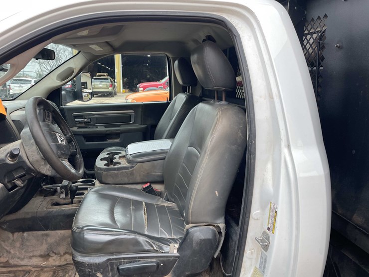 2015-dodge-ram-3500-image-91